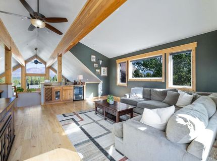 812 Elk Point Drive, South Lake Tahoe, CA 96150 Photo