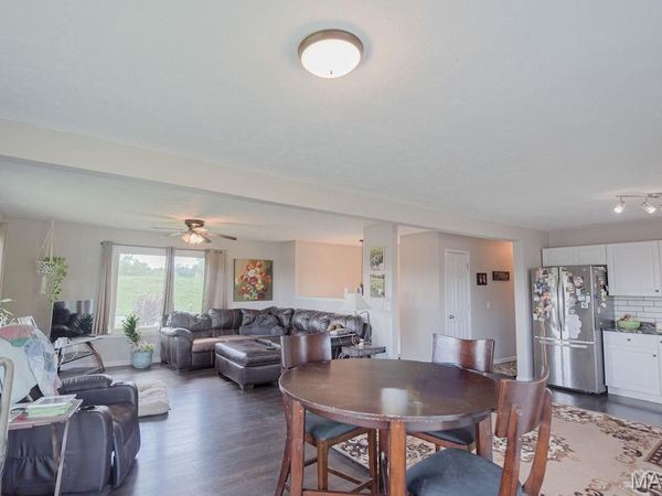 806 S 7th Street, East Carondelet, IL 62240