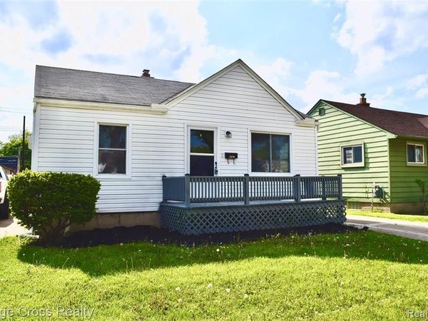 25515 Culver Street, St. Clair Shores, MI 48081