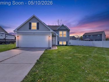 4366 Timber Line Lane, Burton, MI 48439
