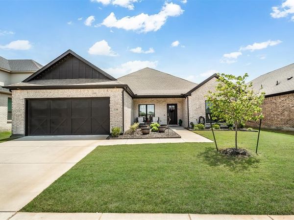 330 Rock Acre Drive, Lavon, TX 75166