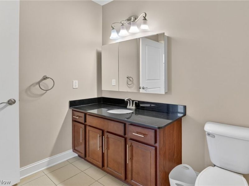 65 E College Street, Unit 203, Oberlin, OH 44074 Photo 24