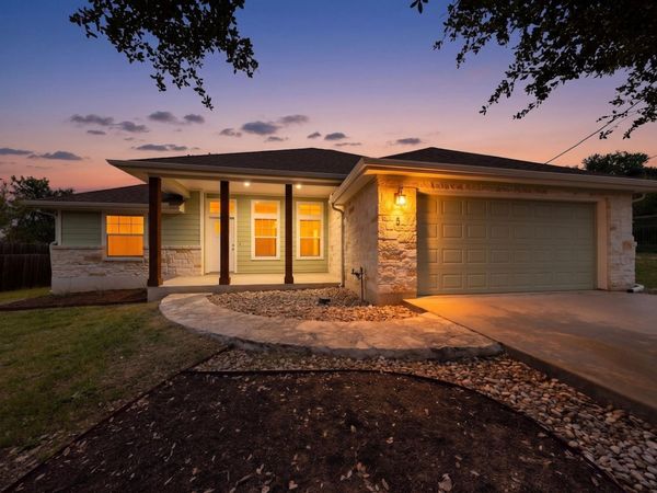 5 Las Flores DR, Wimberley, TX 78676