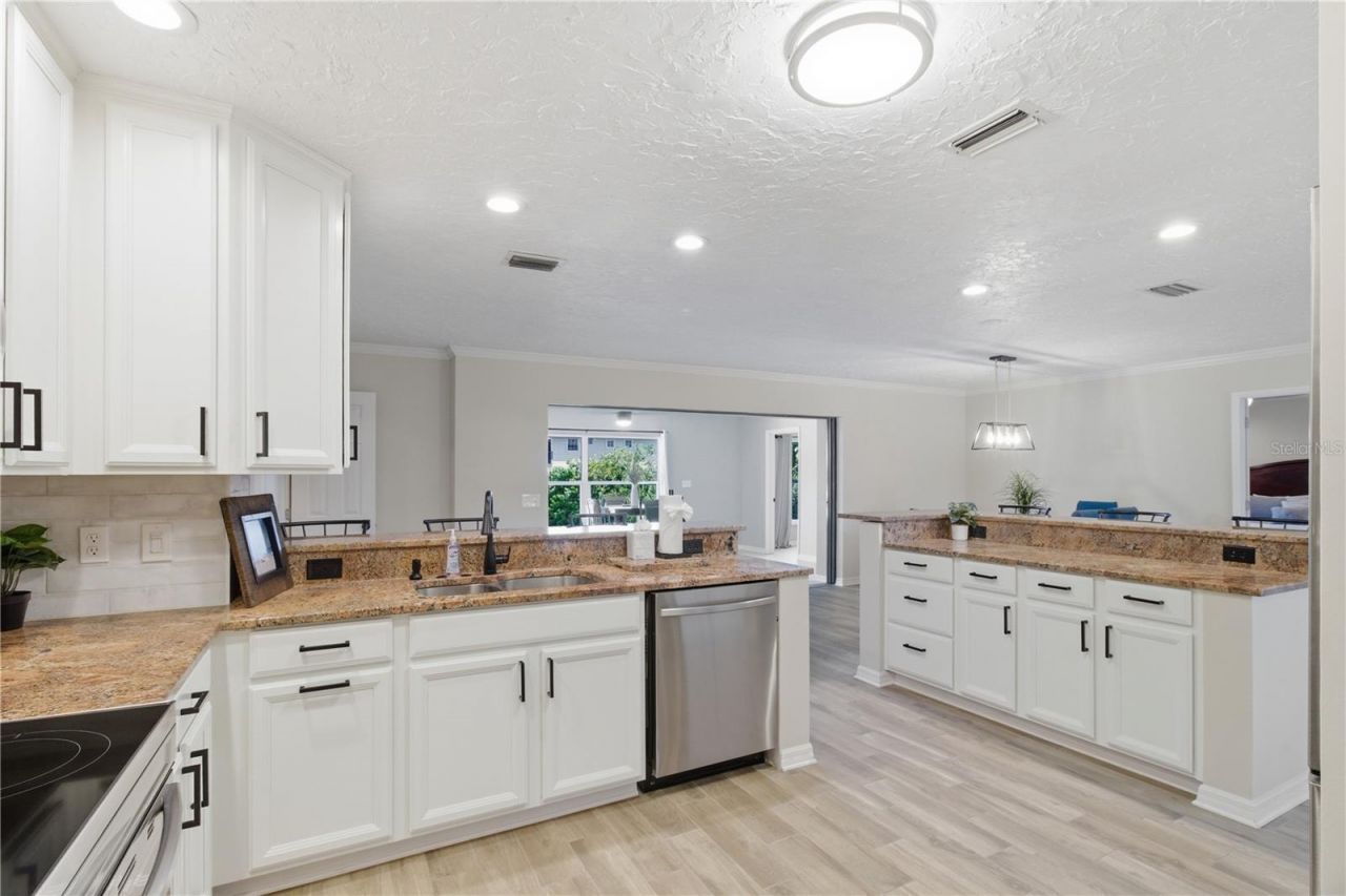 4219 2nd Avenue Ne, Bradenton, FL 34208 Photo
