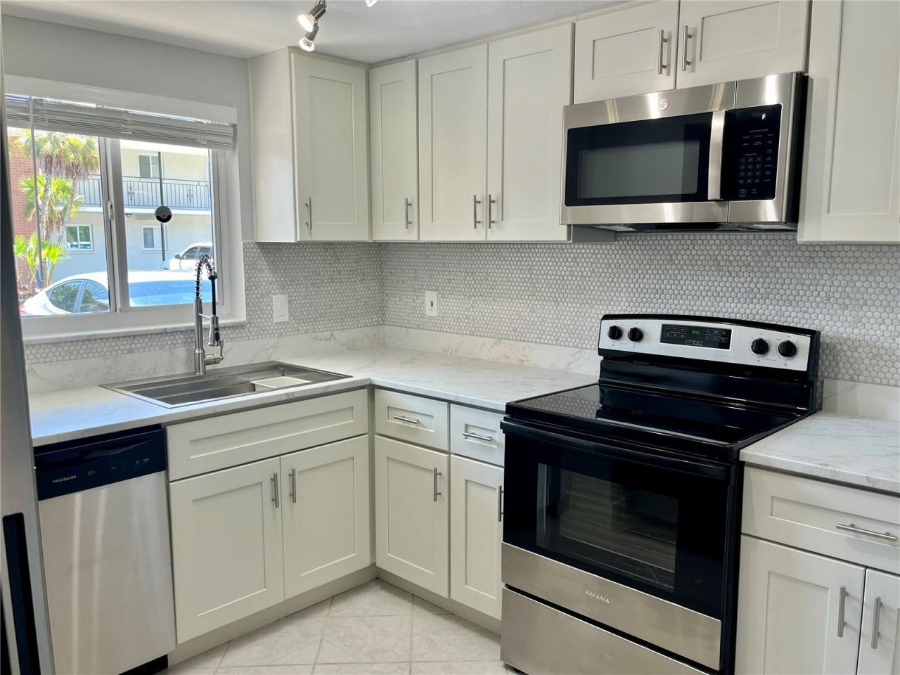 4550 Overlook Drive Ne, Unit 156, Saint Petersburg, FL 33703 Photo