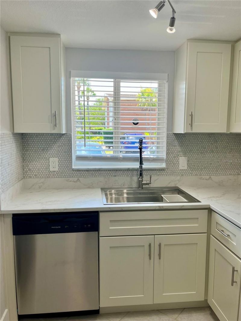 4550 Overlook Drive Ne, Unit 156, Saint Petersburg, FL 33703 Photo