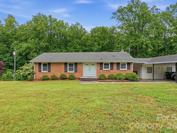 6704 Alanbrook Road, Charlotte, NC 28215