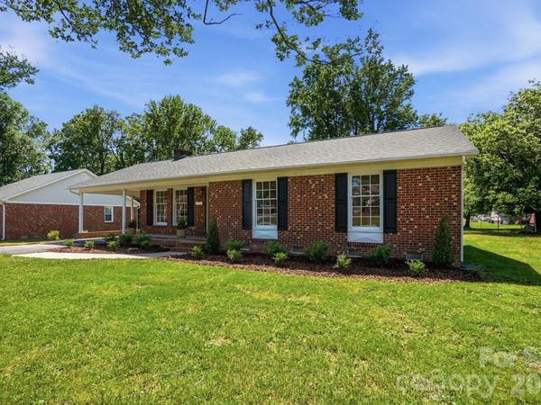909 Evelyn Avenue , Kannapolis, NC 28083