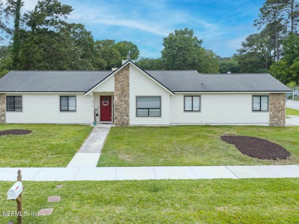 8810 OSPREY Lane, Jacksonville, FL 32217