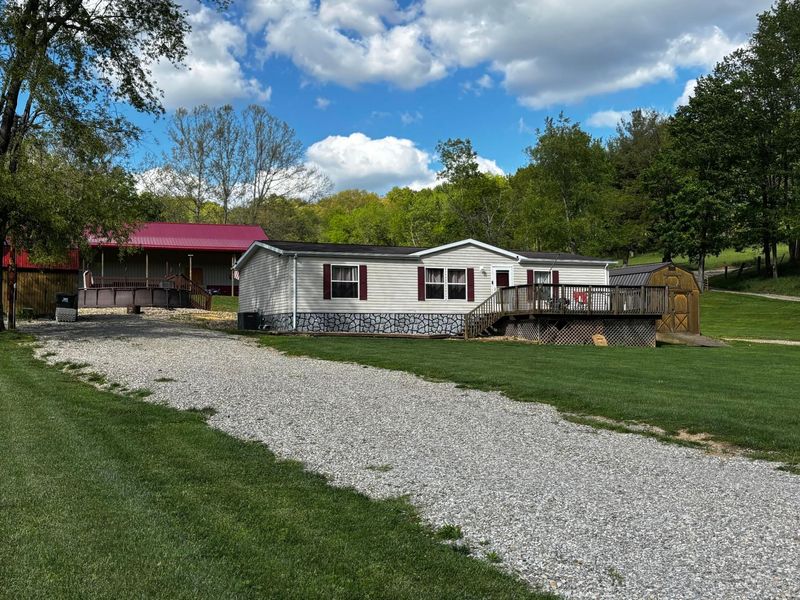 4230 Dragoo Road, Nashport, OH 43830 Photo 1