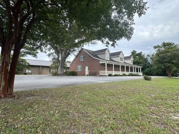 4725 Country Club Road , Morehead City, NC 28557