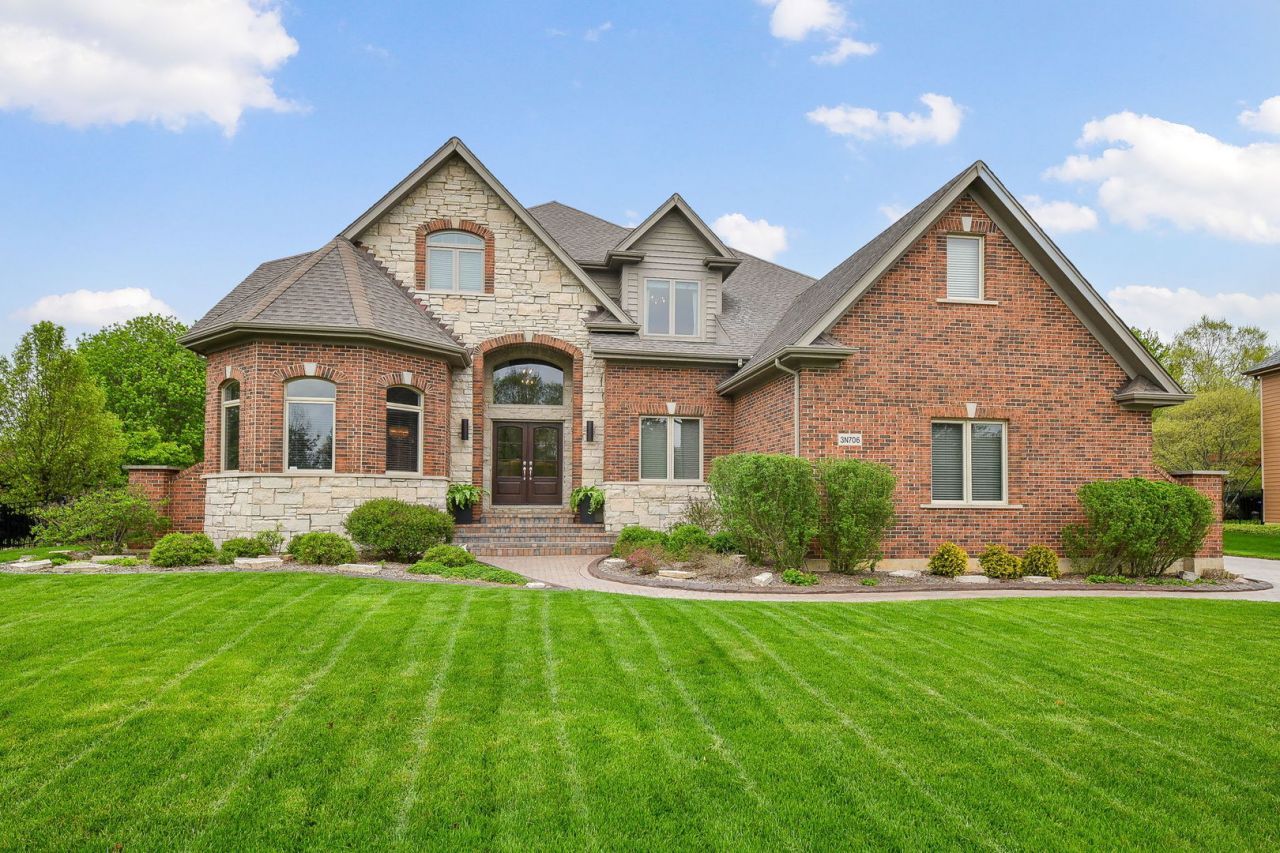 3n706 Herman Melville Lane, Saint Charles, IL 60175 Main Photo
