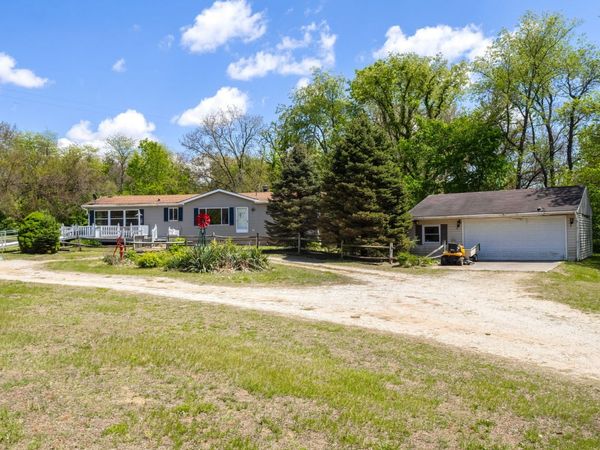 10630 Meredosia Road , Albany, IL 61230