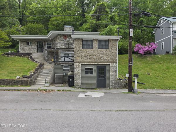 327 Colwyn Ave, Cumberland Gap, TN 37724