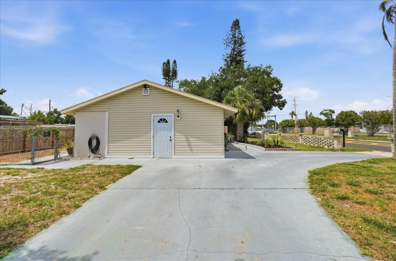 6308 5th Street W, Bradenton, FL 34207 Photo
