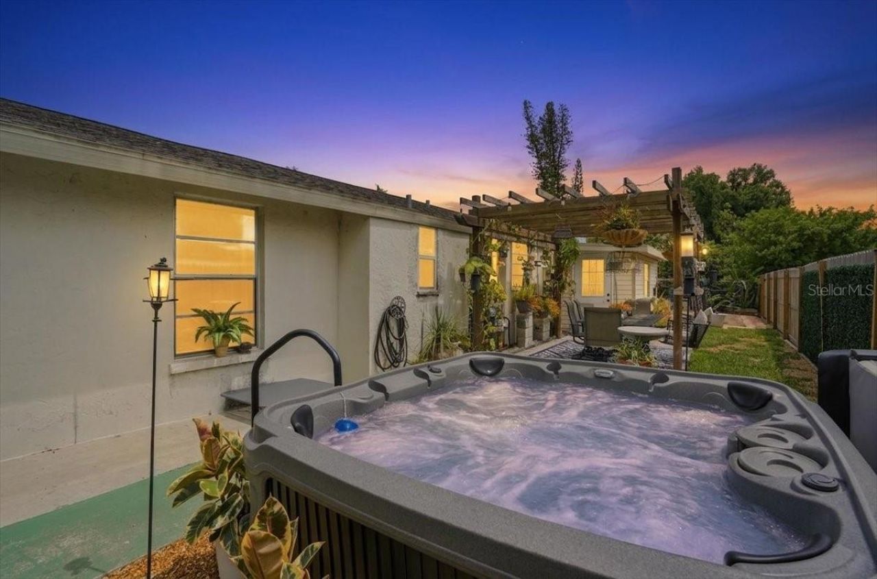 6308 5th Street W, Bradenton, FL 34207 Photo