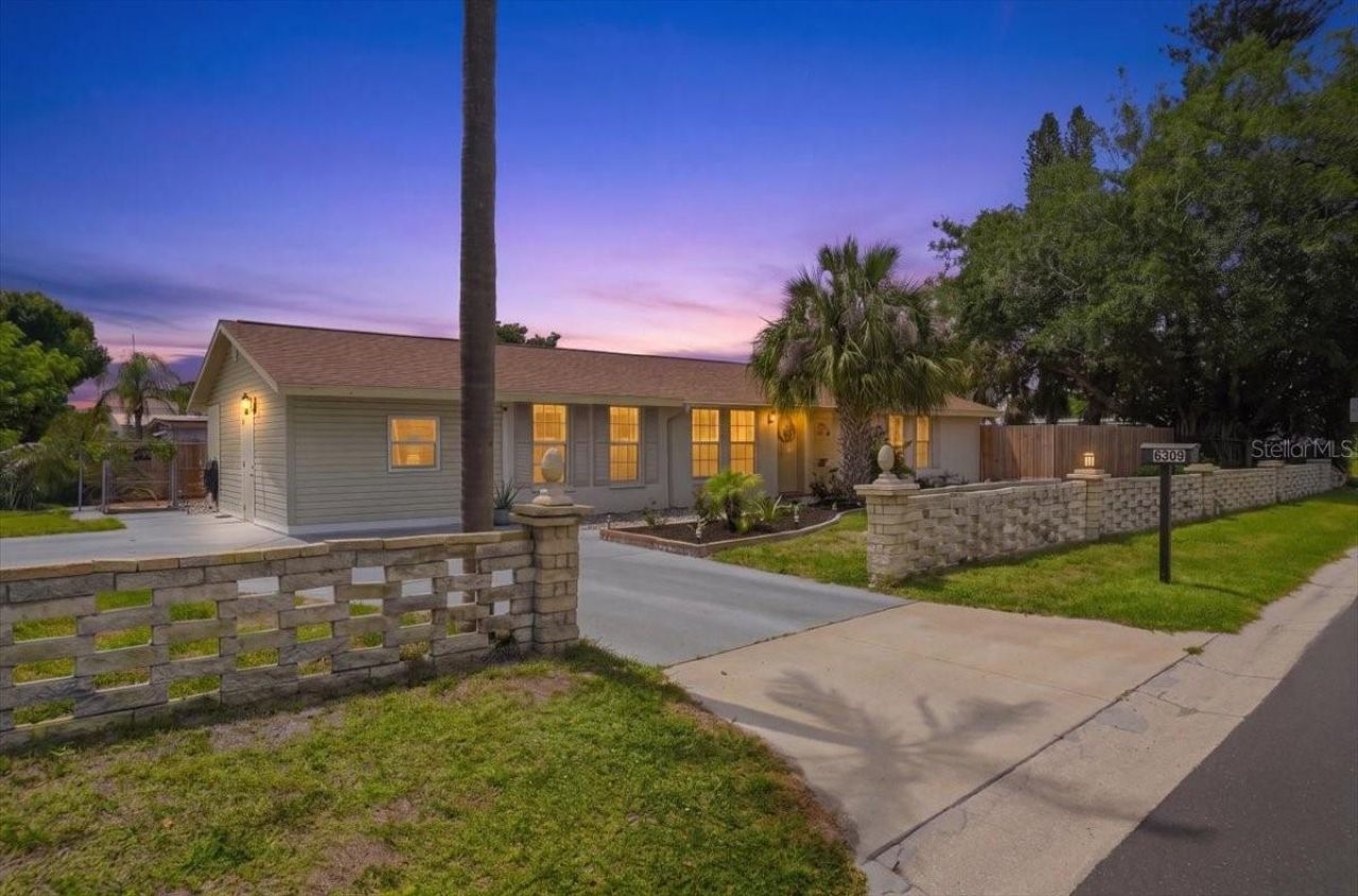 6308 5th Street W, Bradenton, FL 34207 Photo