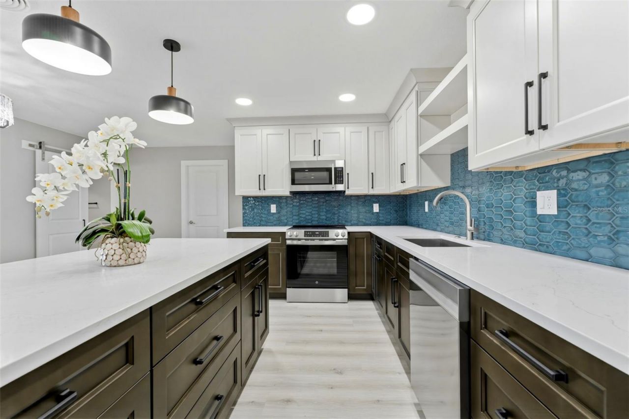 140 88th Avenue Ne, Saint Petersburg, FL 33702 Photo