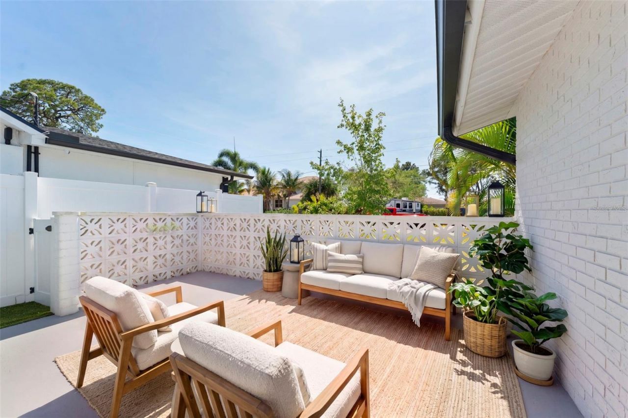 140 88th Avenue Ne, Saint Petersburg, FL 33702 Photo