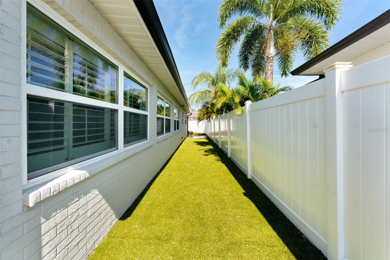 140 88th Avenue Ne, Saint Petersburg, FL 33702 Photo