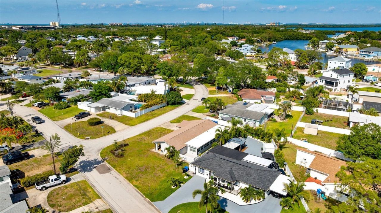 140 88th Avenue Ne, Saint Petersburg, FL 33702 Photo