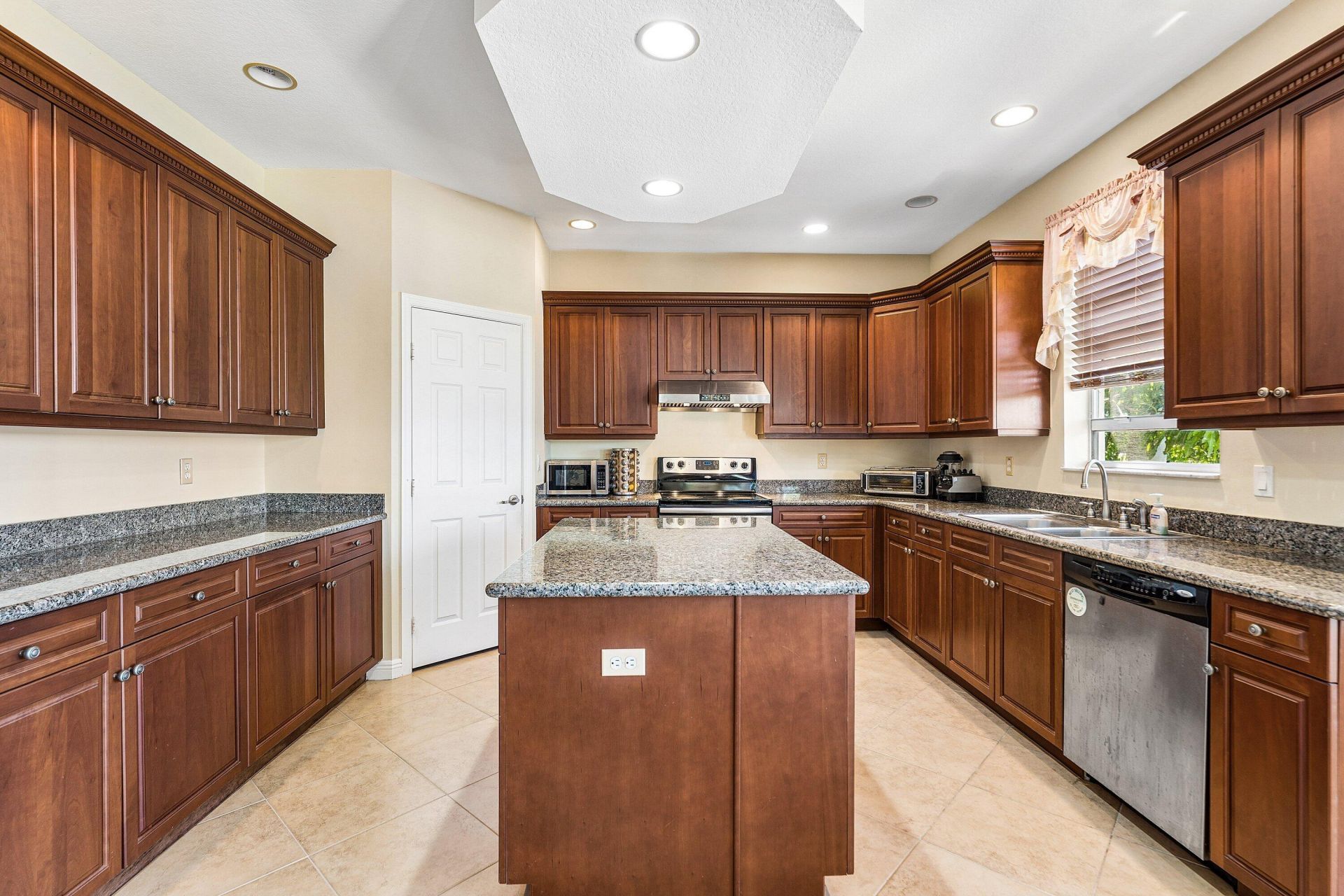2709 Shaughnessy Drive, Wellington, FL 33414 Photo