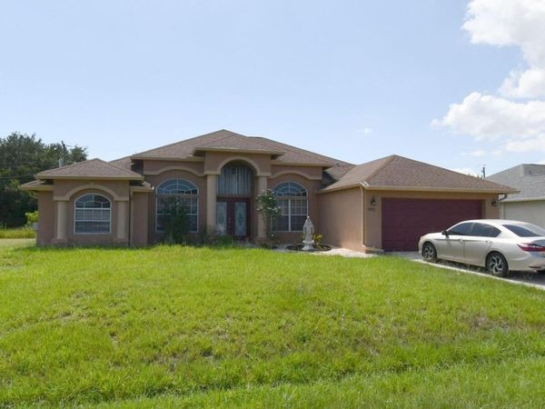 3450 SW San Benito Street, Port St. Lucie, FL 34953