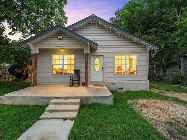 2221 S Park Avenue, Waco, TX 76706