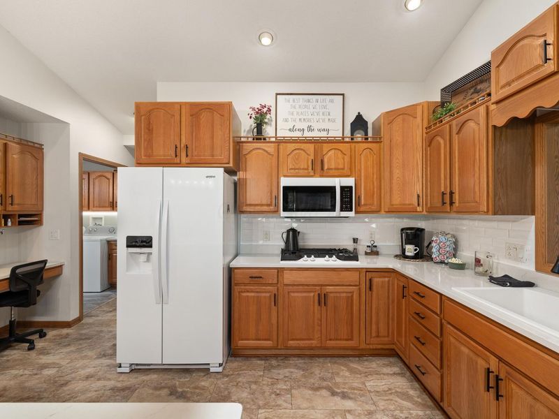 618 Linden Lane, Willard, OH 44890 Photo 13