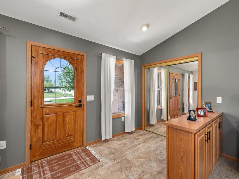 618 Linden Lane, Willard, OH 44890 Photo 8