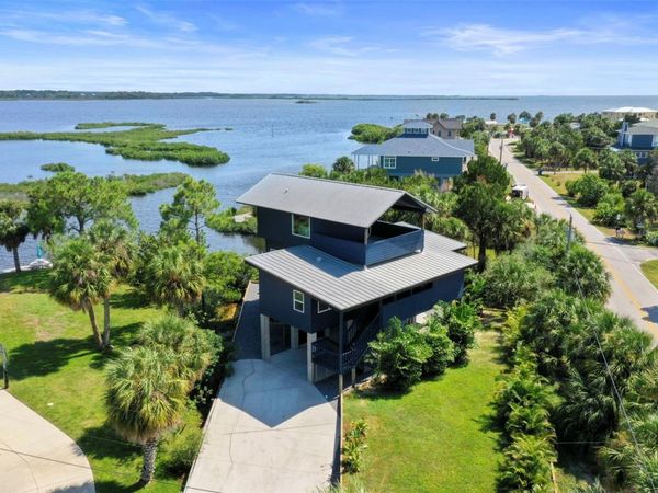 10701 PINE ISLAND DRIVE , WEEKI WACHEE, FL 34607