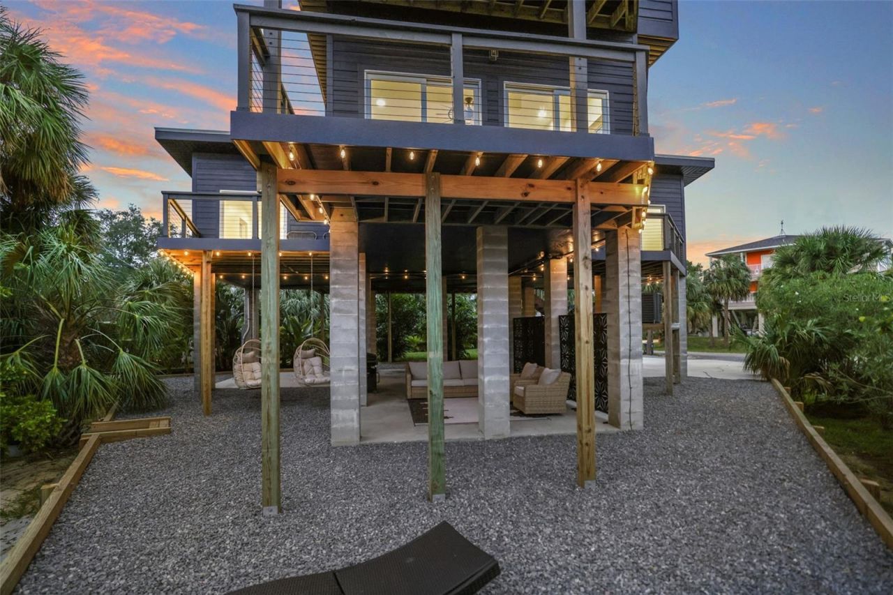 10701 Pine Island Drive , Weeki Wachee, FL 34607 Photo