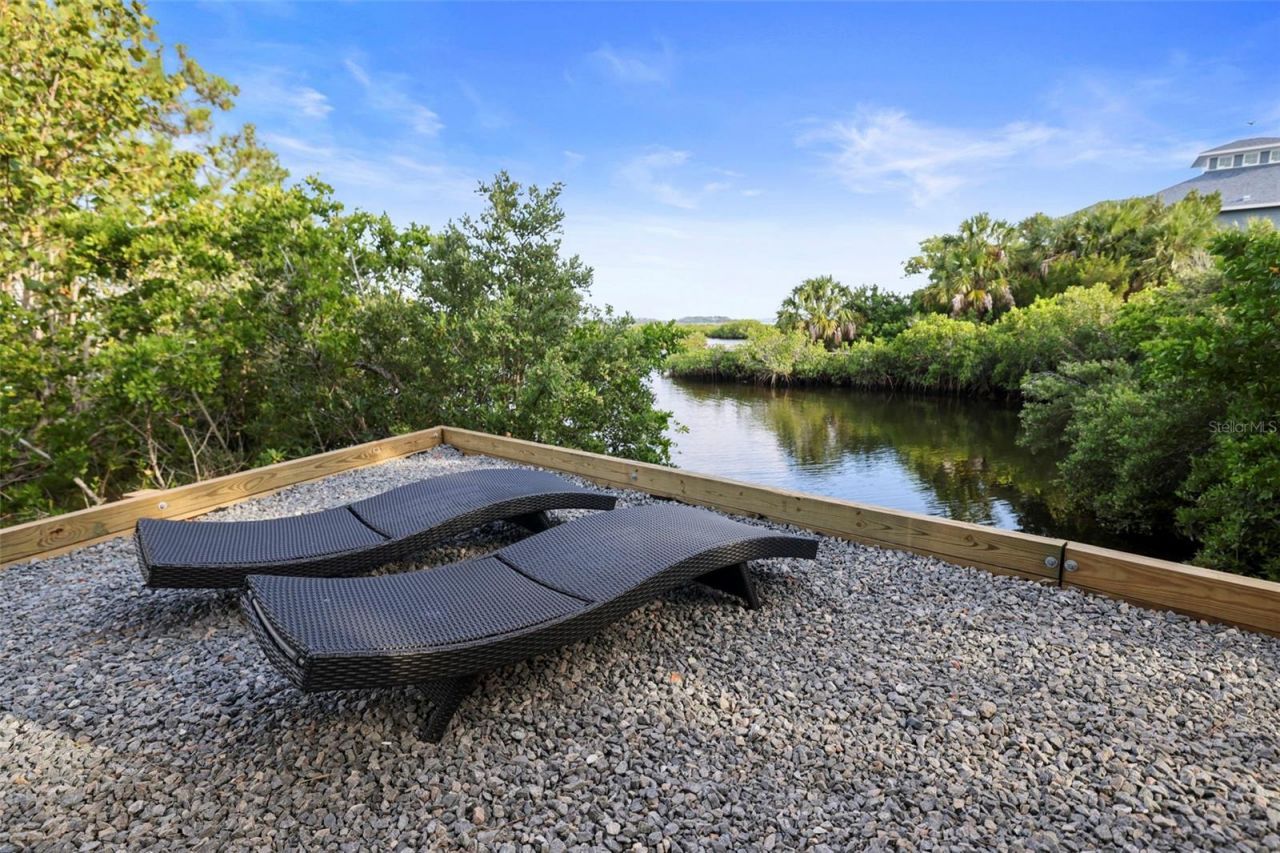 10701 Pine Island Drive , Weeki Wachee, FL 34607 Photo