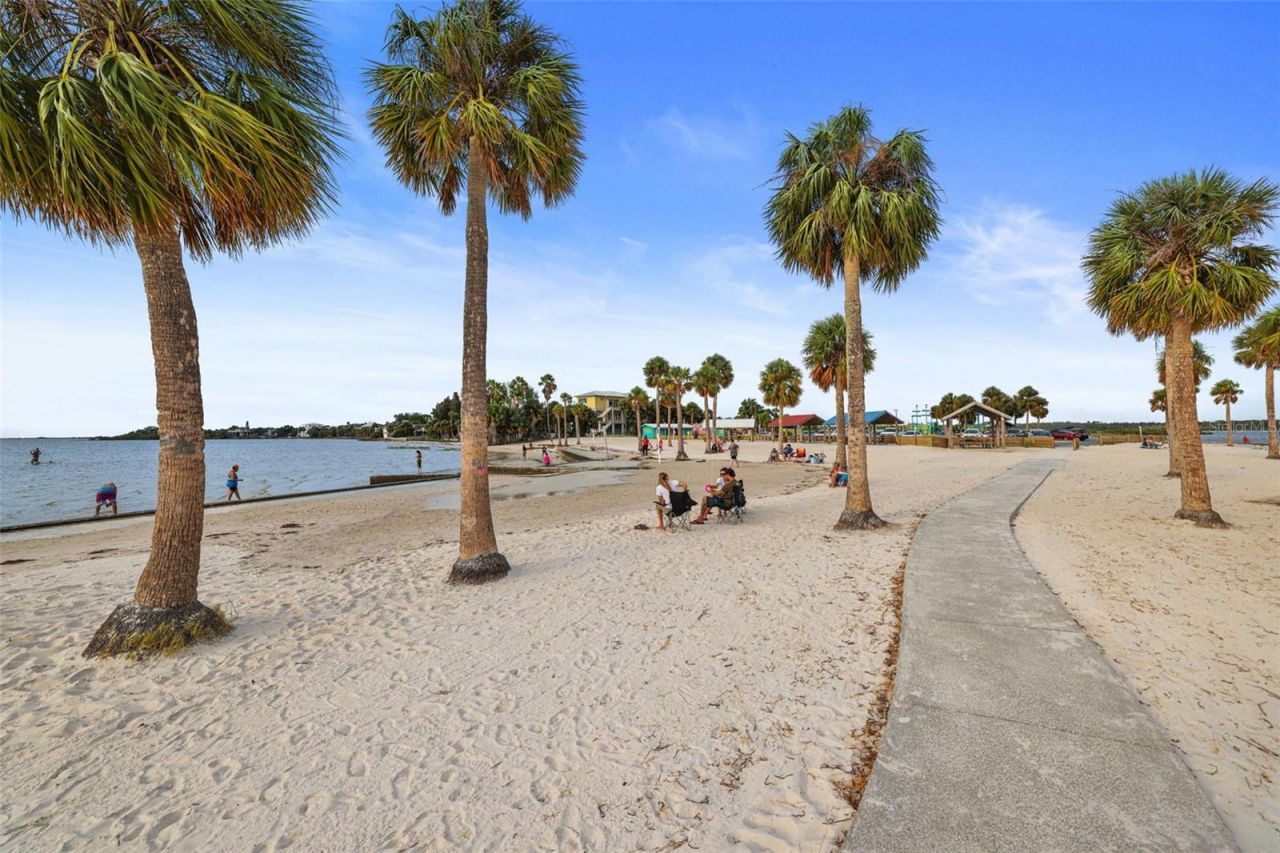 10701 Pine Island Drive , Weeki Wachee, FL 34607 Photo