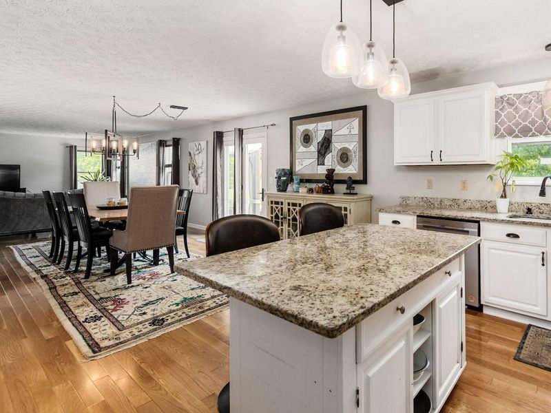 6174 Buckeye Parkway , Grove City, OH 43123 Photo 17