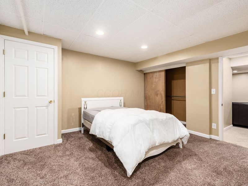 6174 Buckeye Parkway , Grove City, OH 43123 Photo 27