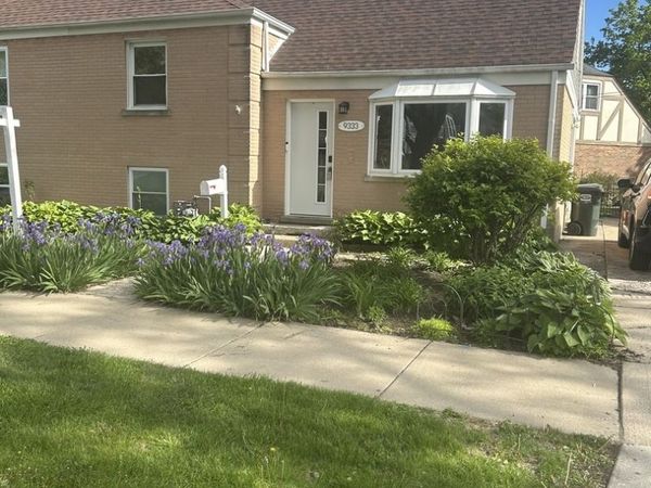 9333 Jackson Avenue, Brookfield, IL 60513