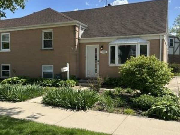 9333 Jackson Avenue , Brookfield, IL 60513
