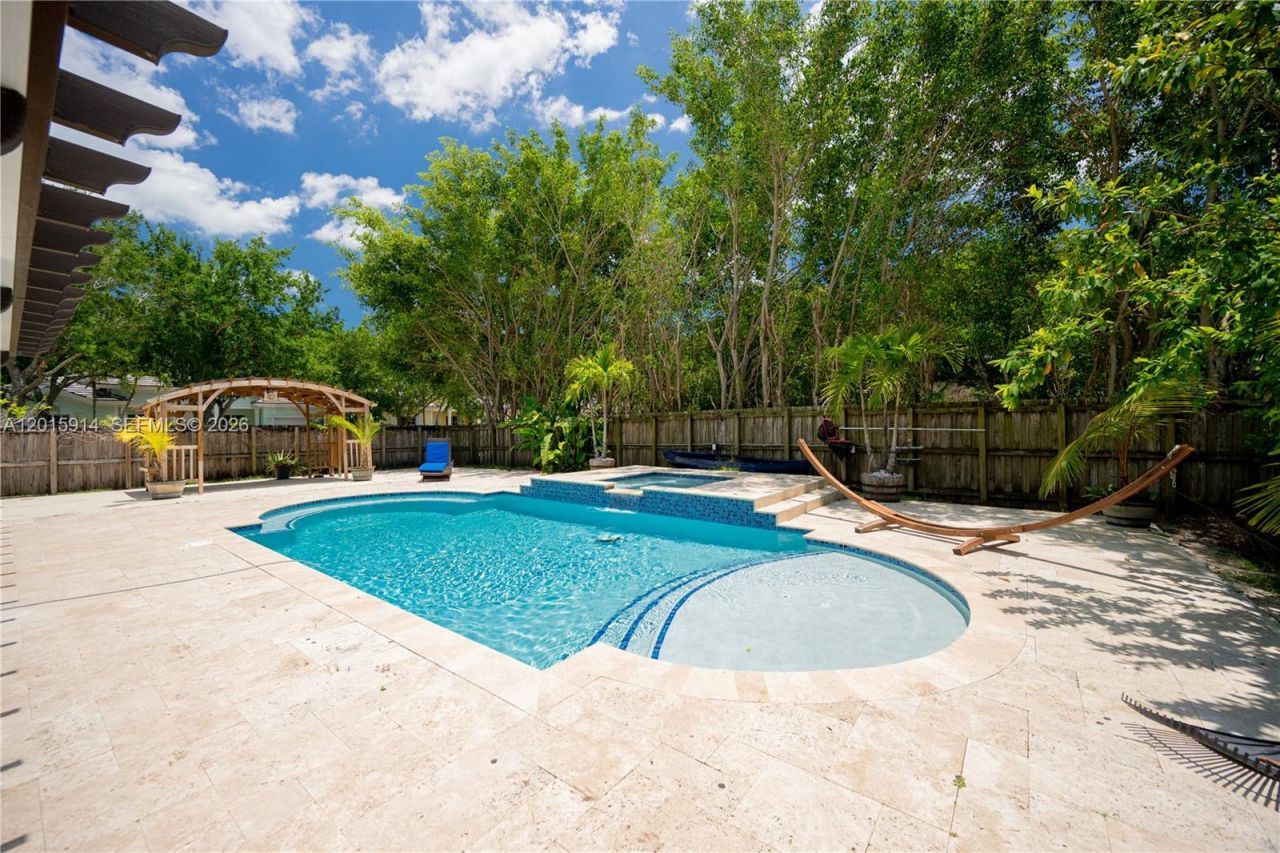 2890 NE 4th St, Homestead, FL 33033 Photo
