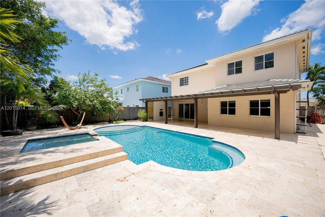 2890 NE 4th St, Homestead, FL 33033 Photo