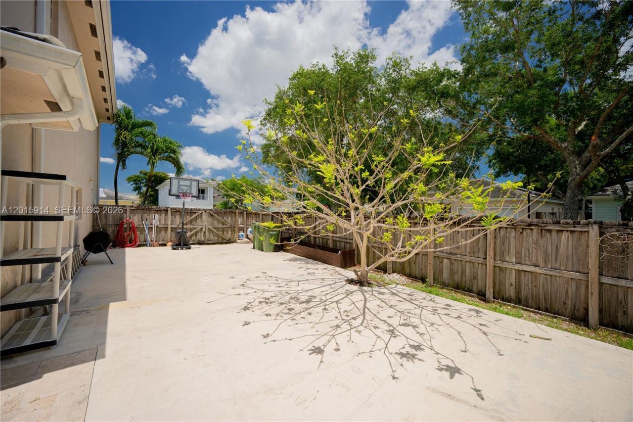 2890 NE 4th St, Homestead, FL 33033 Photo