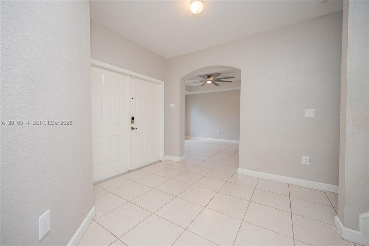 2890 NE 4th St, Homestead, FL 33033 Photo
