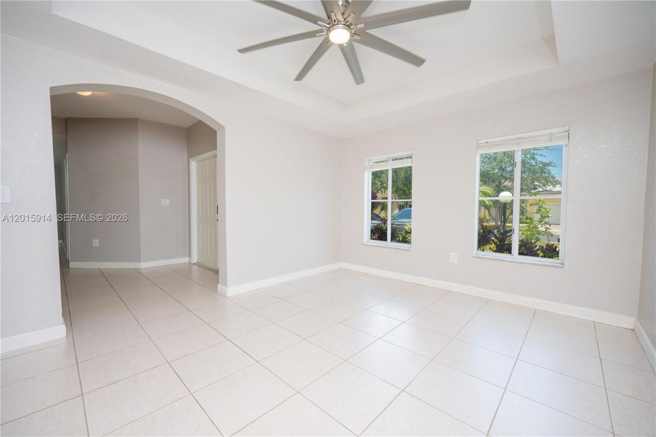 2890 NE 4th St, Homestead, FL 33033 Photo