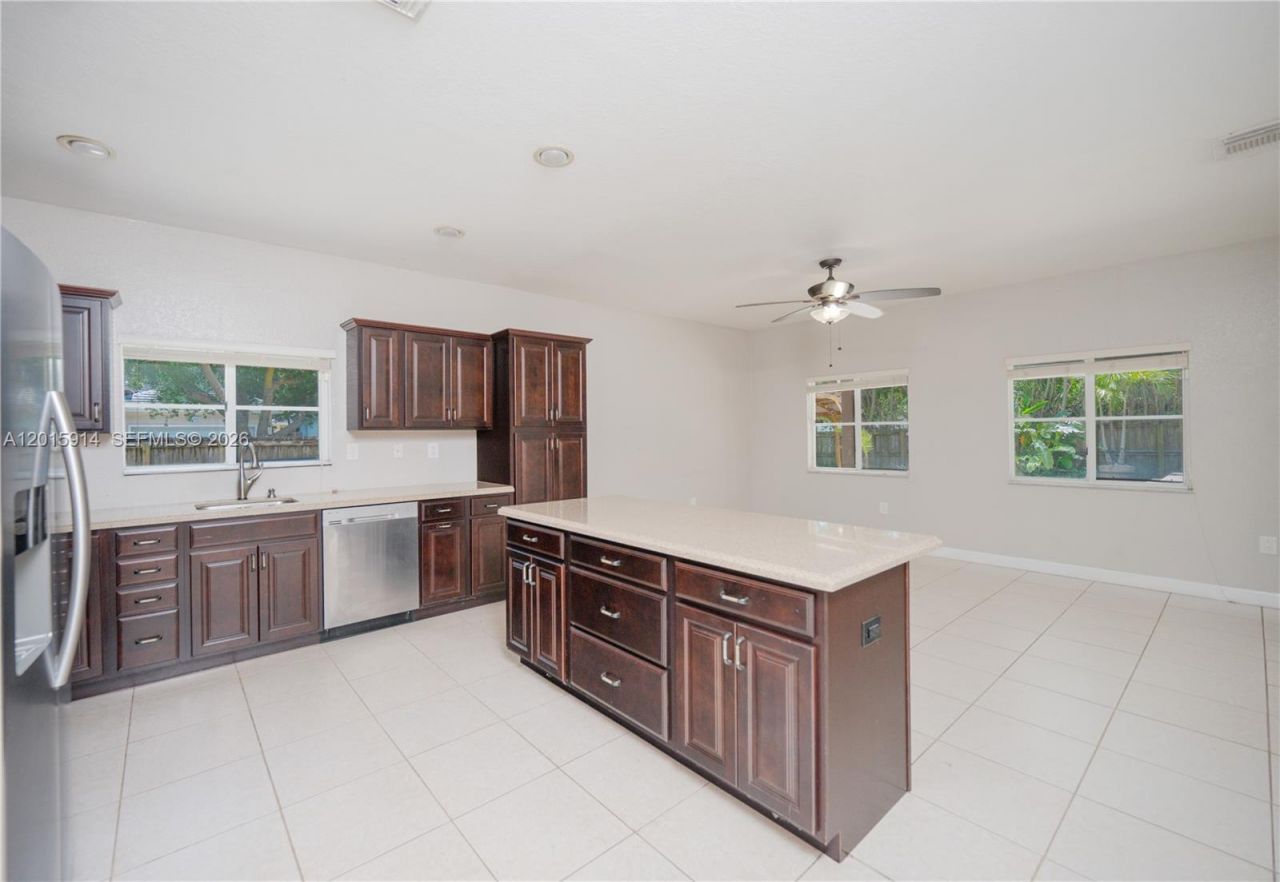 2890 NE 4th St, Homestead, FL 33033 Photo