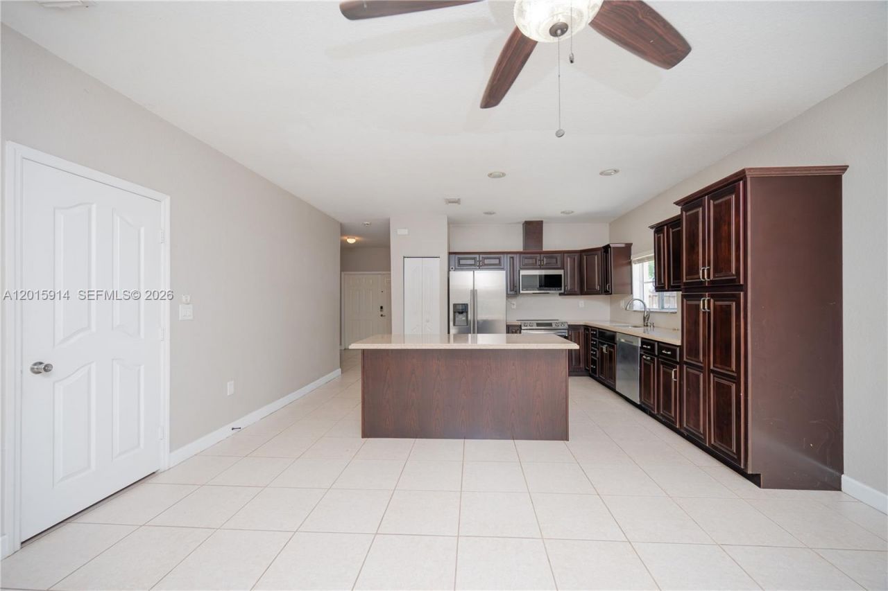 2890 NE 4th St, Homestead, FL 33033 Photo