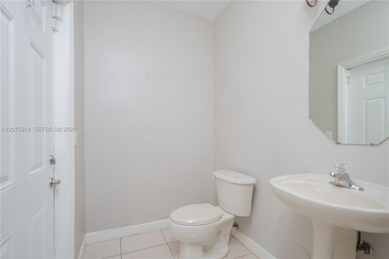2890 NE 4th St, Homestead, FL 33033 Photo