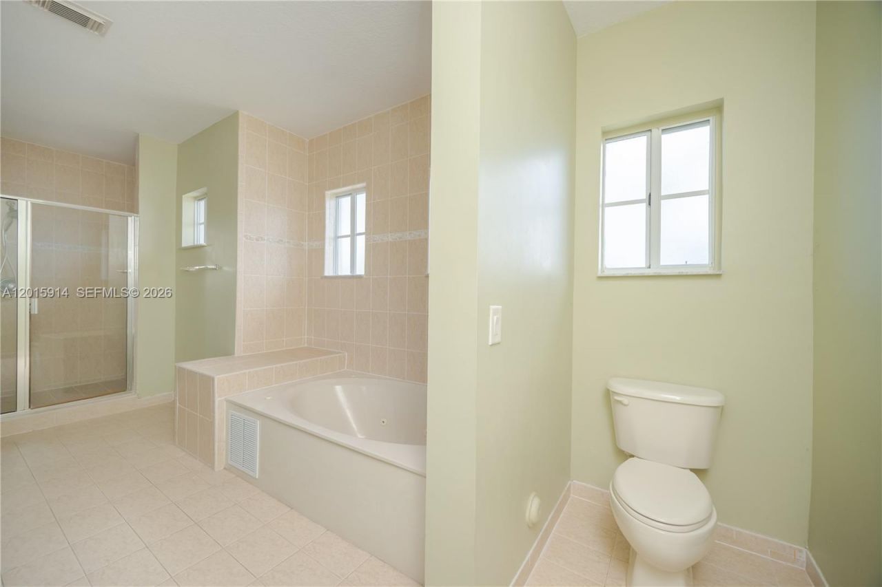 2890 NE 4th St, Homestead, FL 33033 Photo
