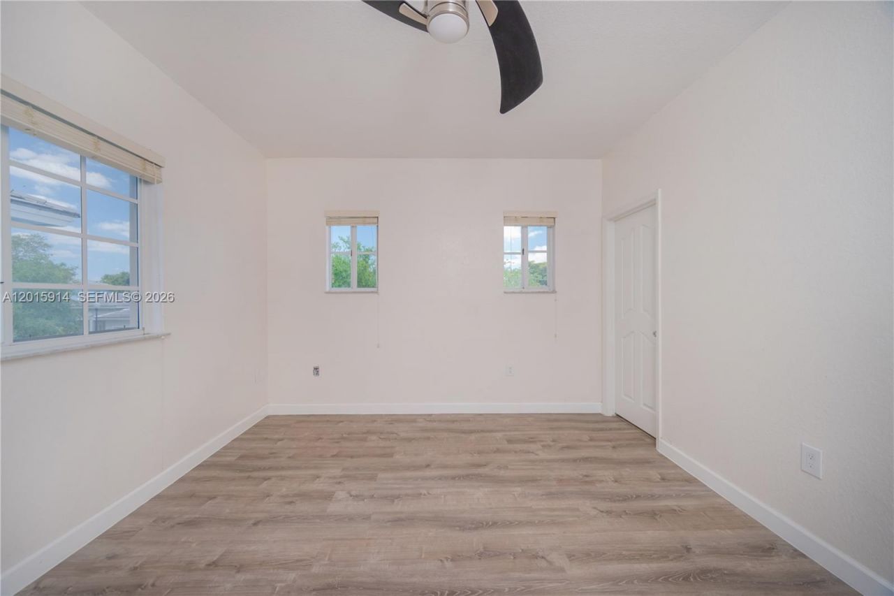 2890 NE 4th St, Homestead, FL 33033 Photo