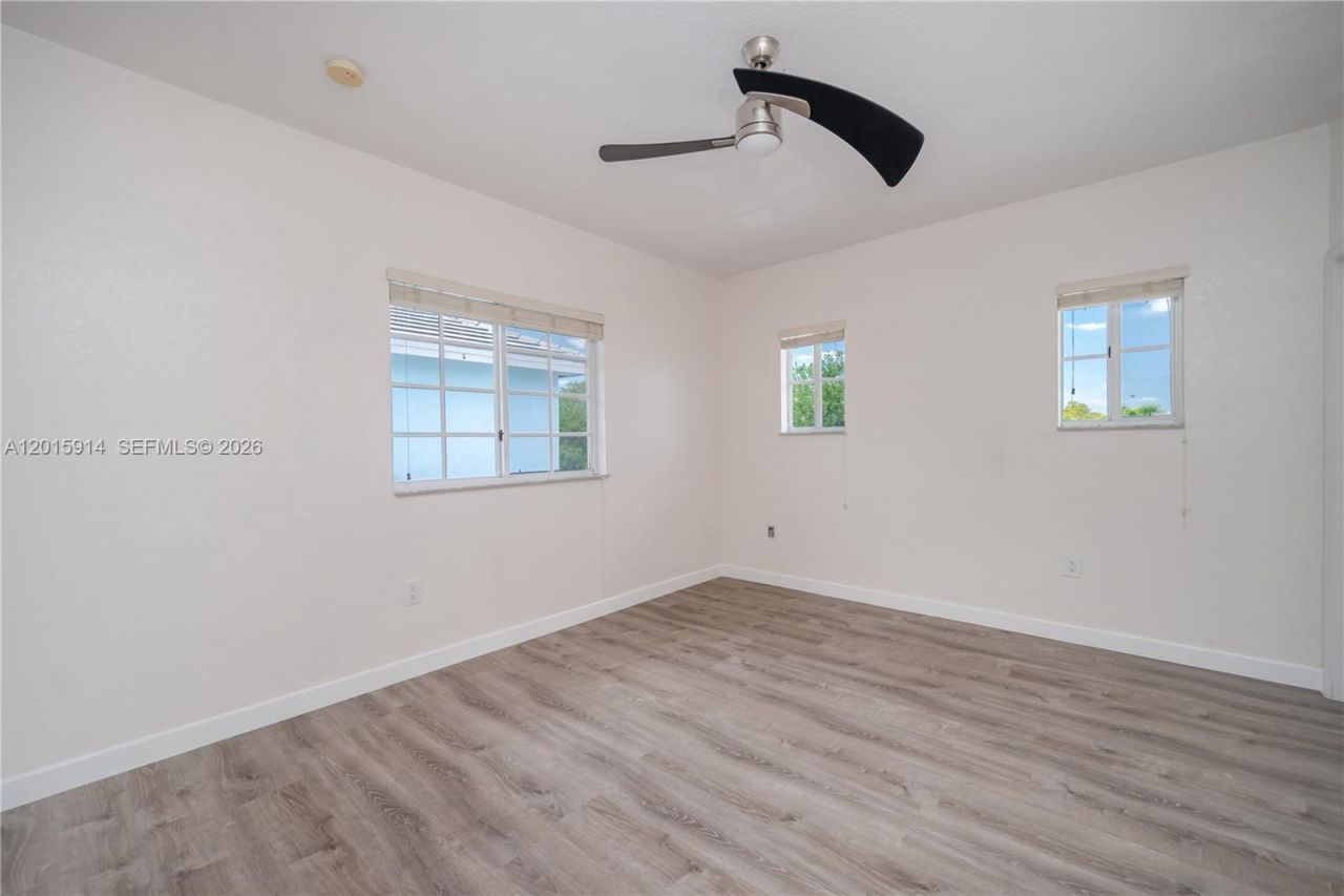 2890 NE 4th St, Homestead, FL 33033 Photo