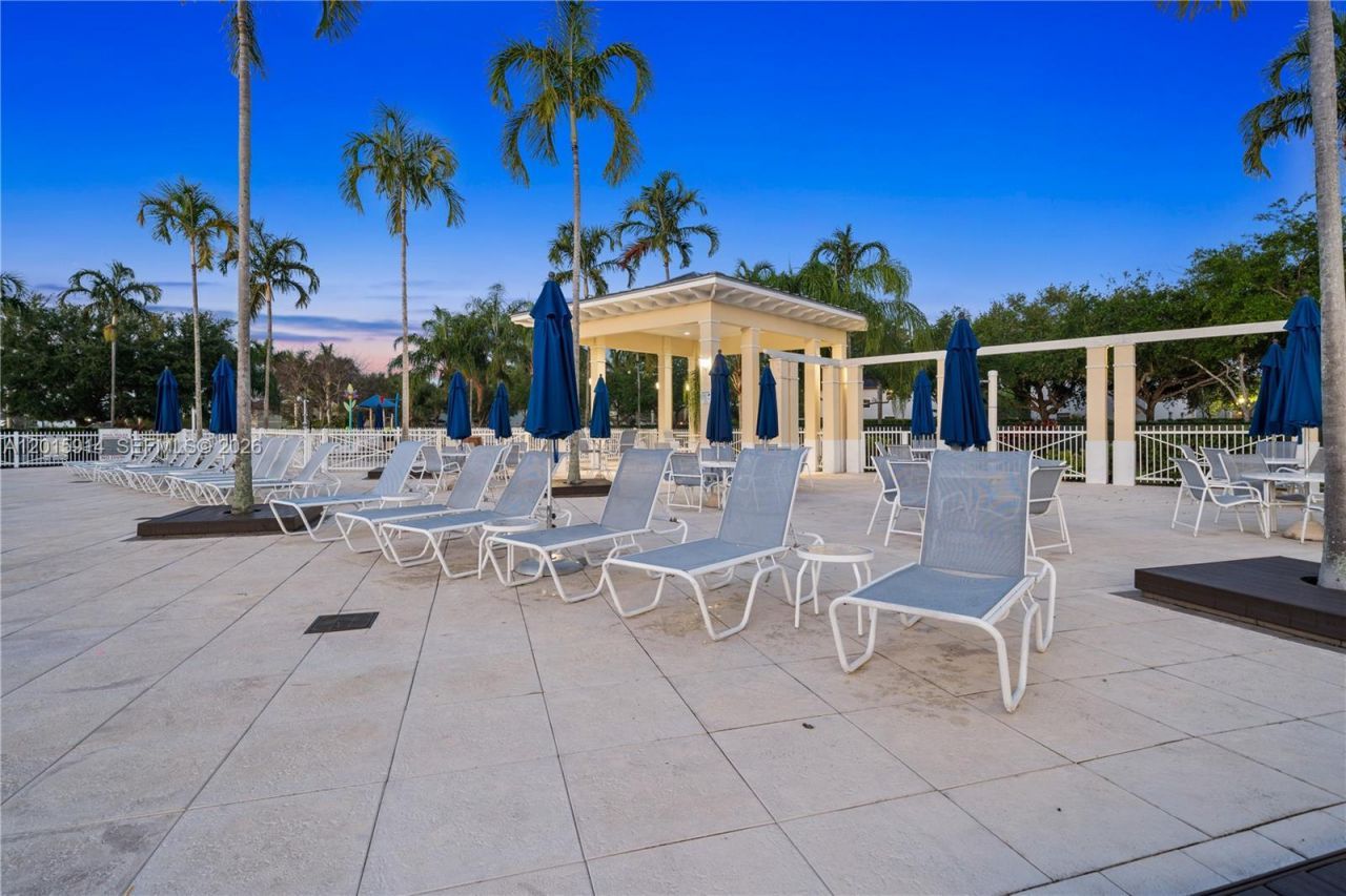 2890 NE 4th St, Homestead, FL 33033 Photo